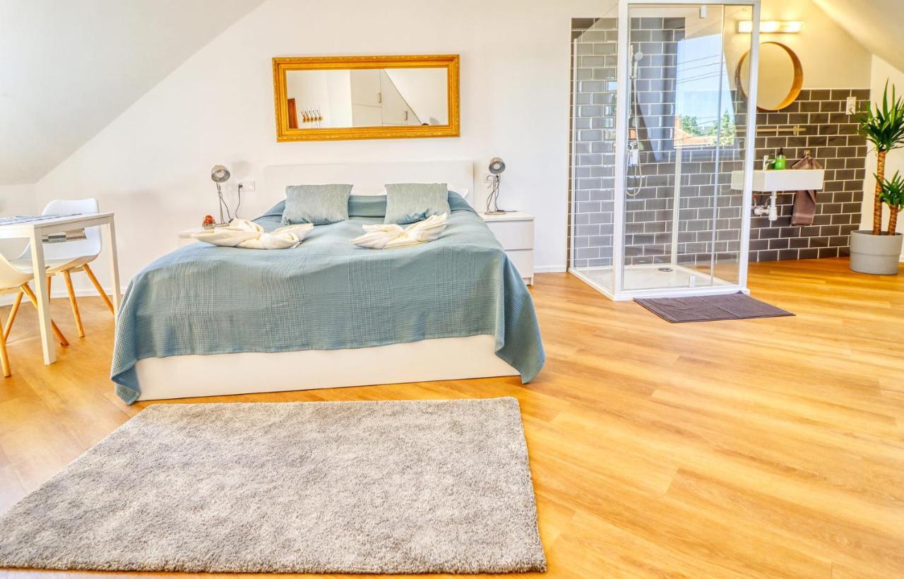 Barka Apartman Eger Luaran gambar