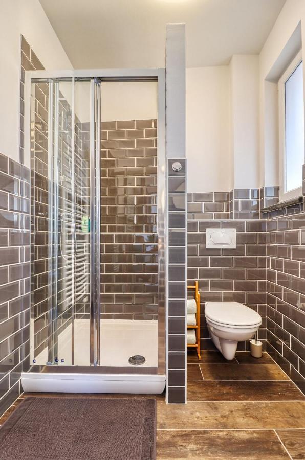 Barka Apartman Eger Luaran gambar