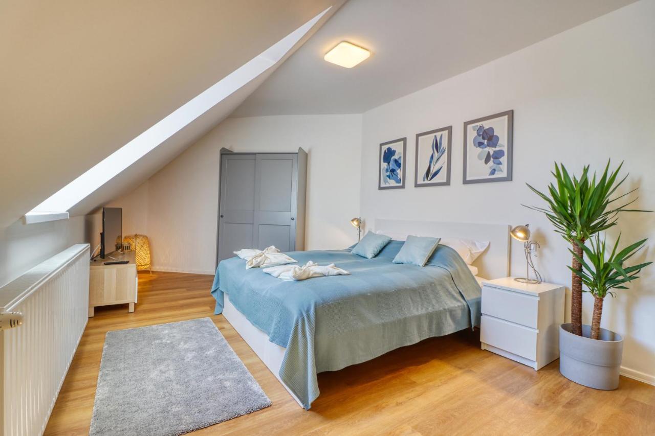 Barka Apartman Eger Luaran gambar
